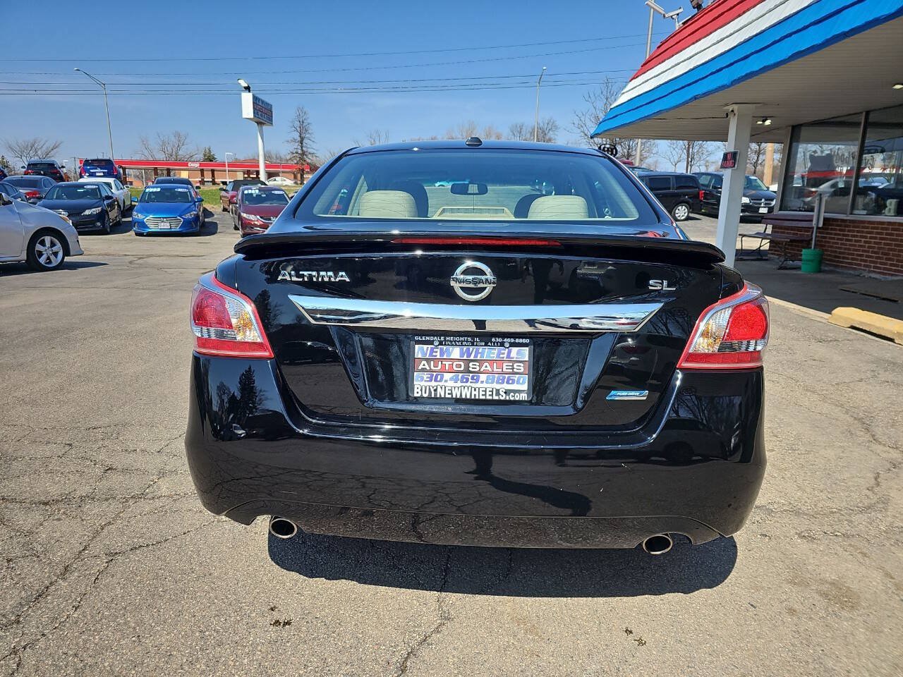 Used 2013 Nissan Altima 2.5 SL w/ Technology Pkg FWD image 10