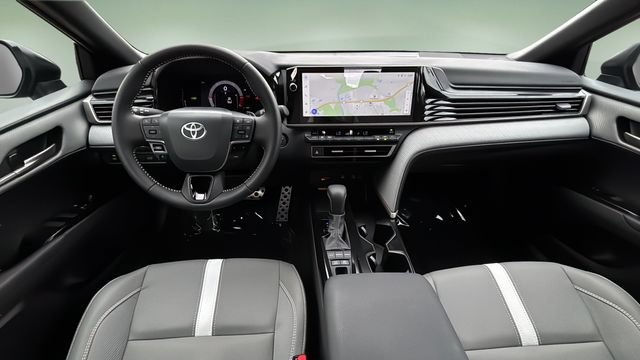 Used 2026 Toyota Camry SE w/ Multimedia Upgrade Package FWD image 16