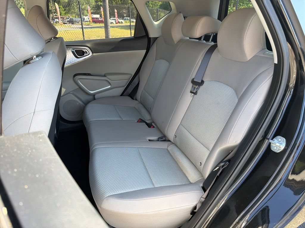Used 2023 Kia Soul LX w/ Option Group 015 FWD image 23