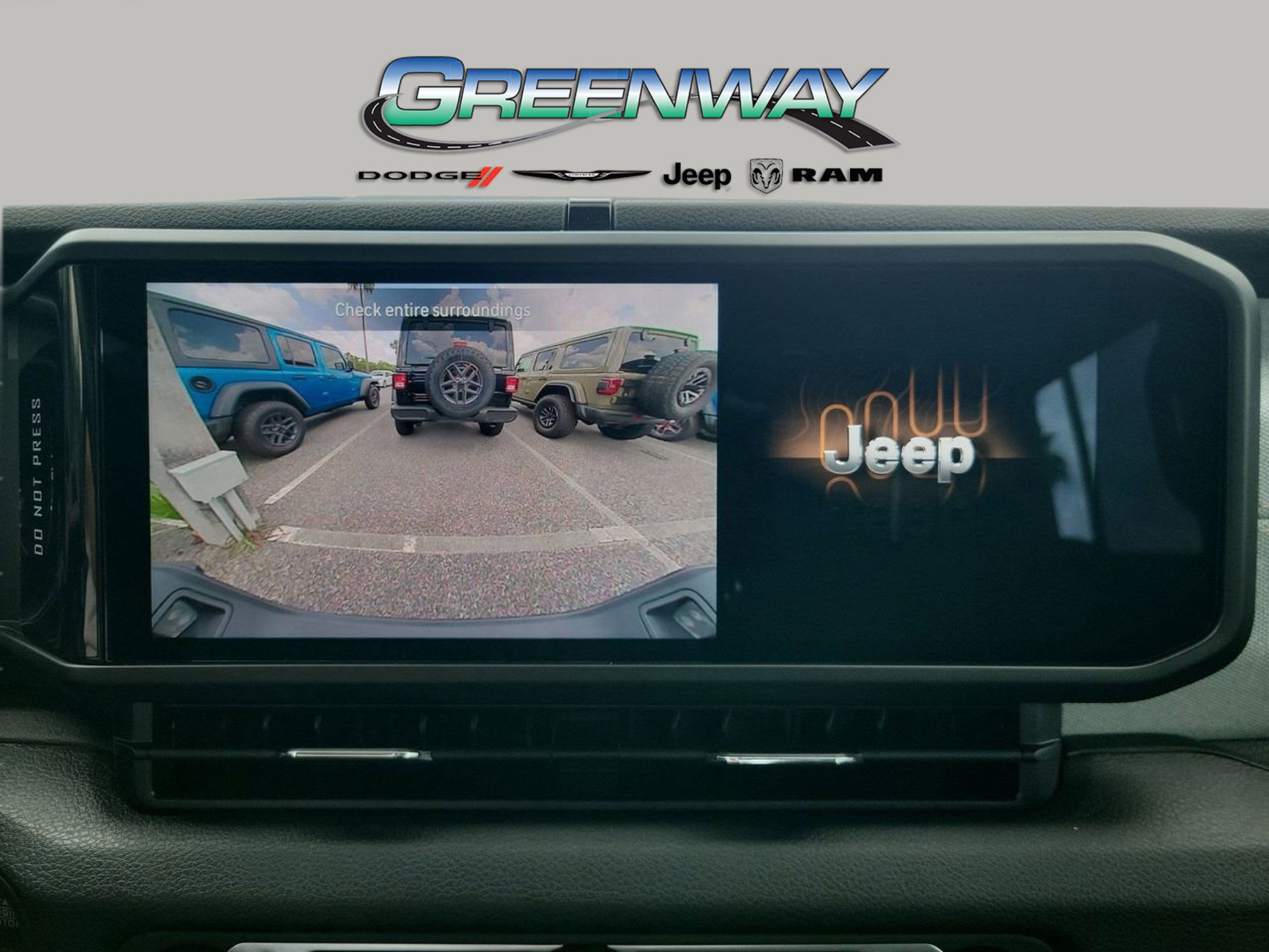 Used 2025 Jeep Gladiator Sport image 19