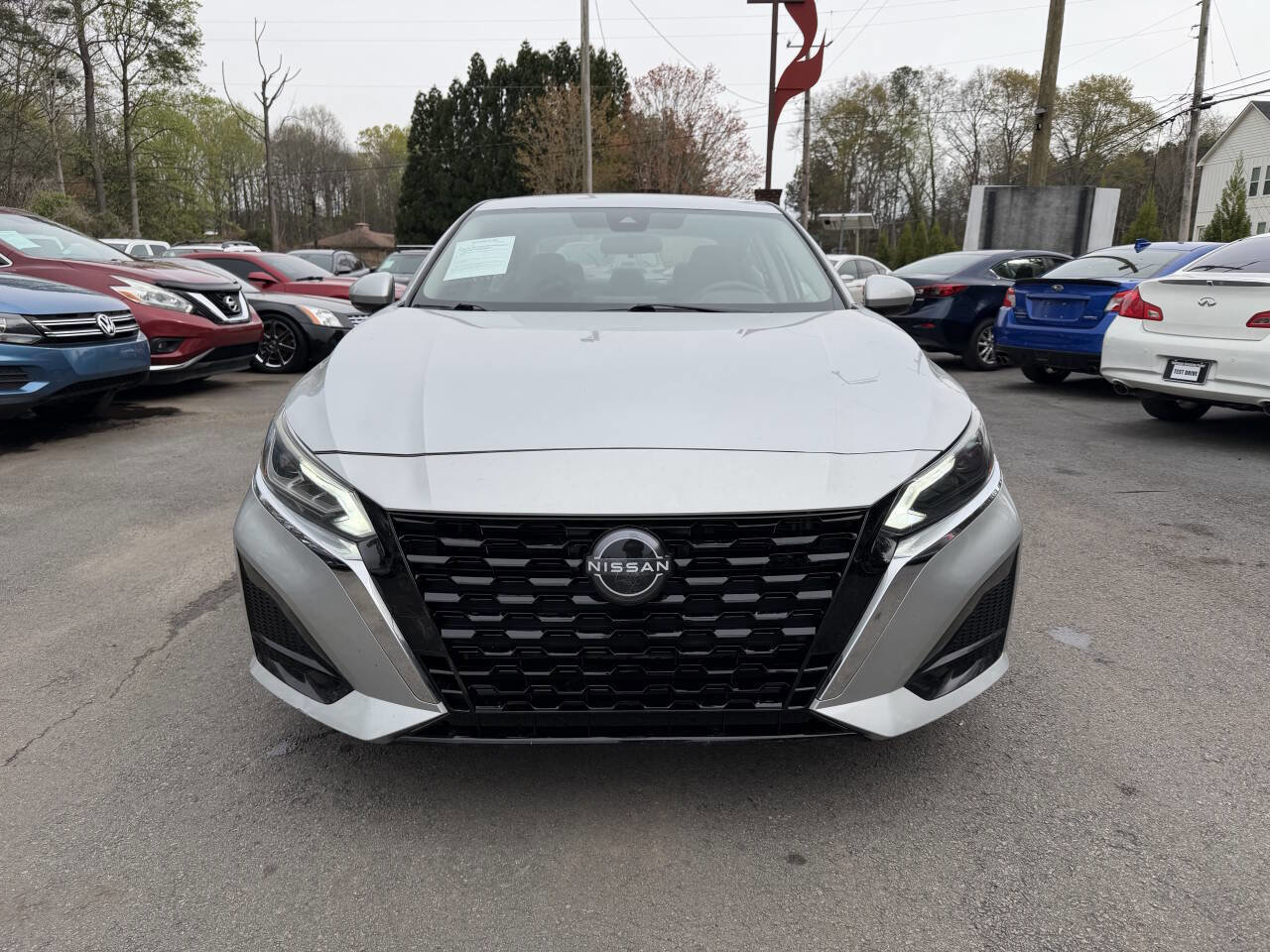 Used 2023 Nissan Altima 2.5 SV image 2