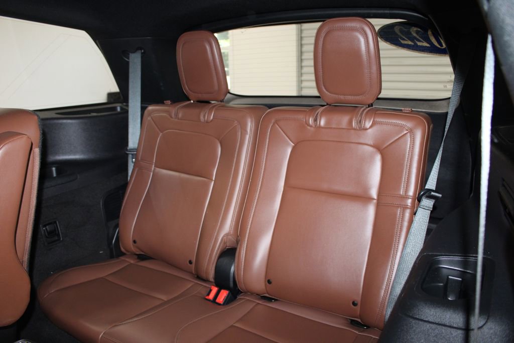 Used 2022 Lincoln Aviator Reserve w/ Equipment Group 201A AWD/4WD image 27