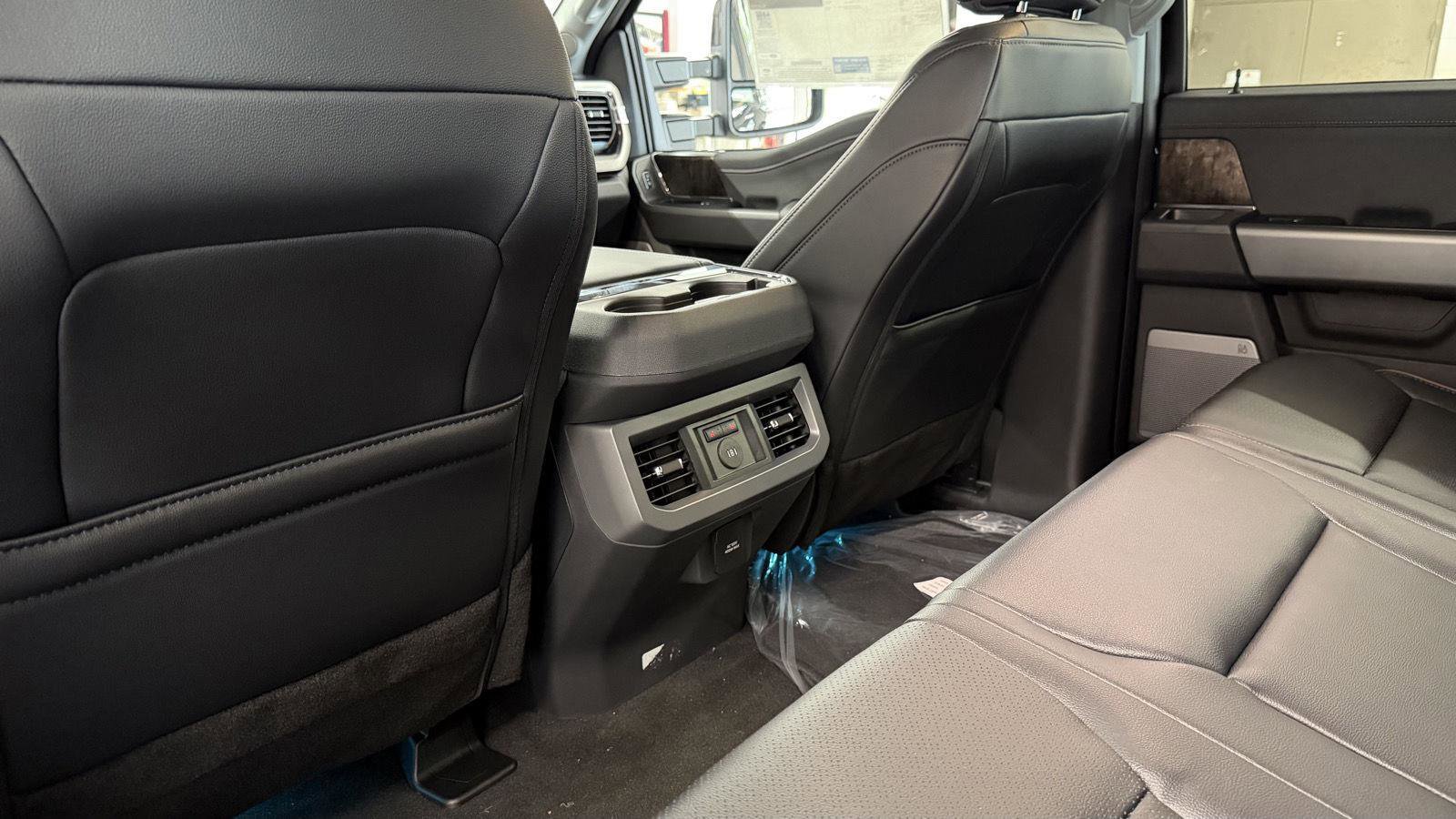 New 2026 Ford F350 Lariat image 25