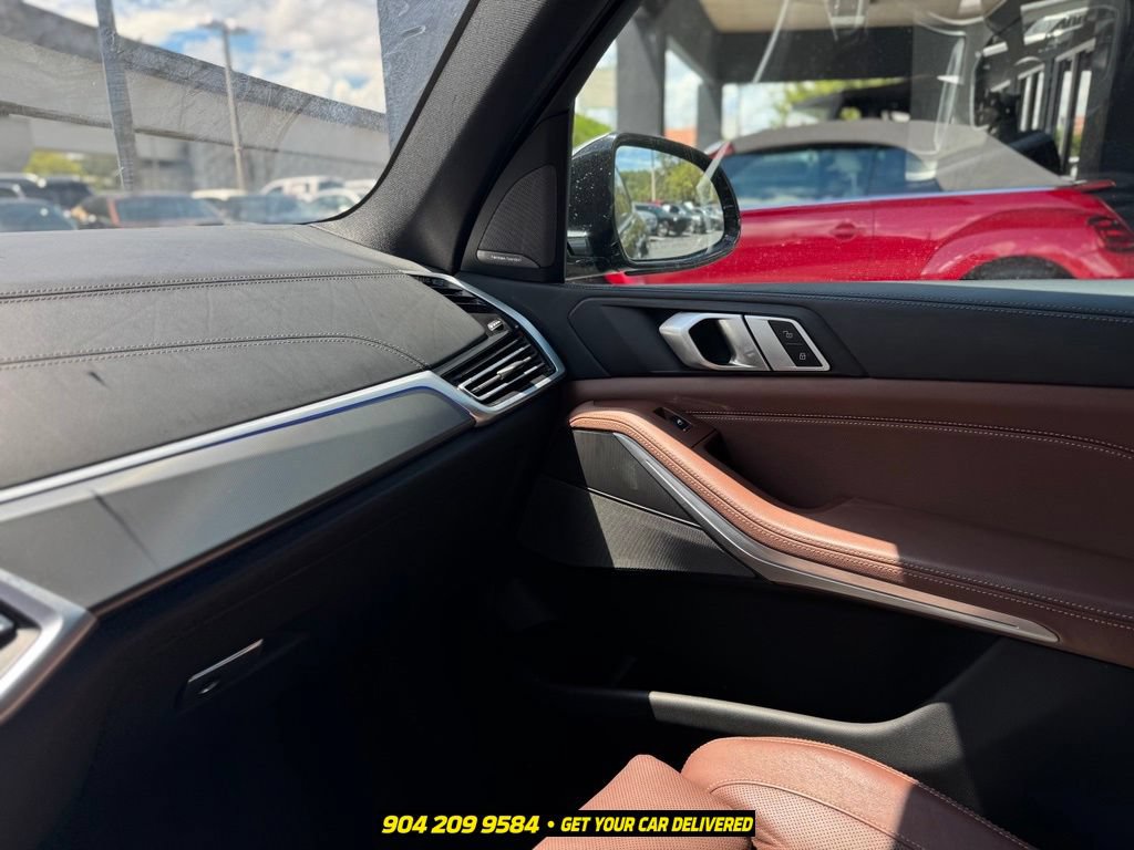 Used 2022 BMW X5 M50i AWD/4WD image 19
