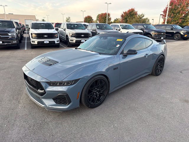 Used 2024 Ford Mustang GT Premium w/ GT Performance Package RWD image 3