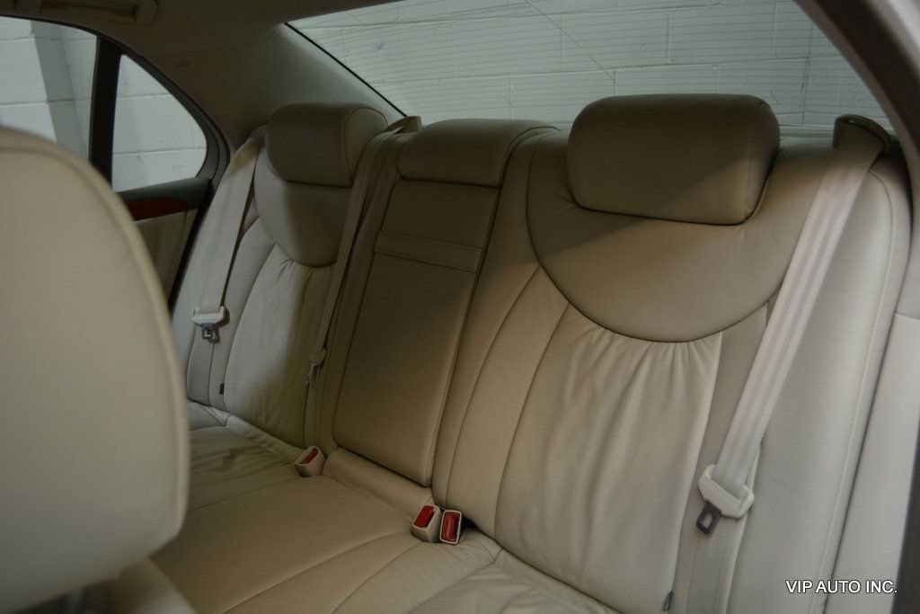 Used 2001 Lexus LS 430 RWD image 32