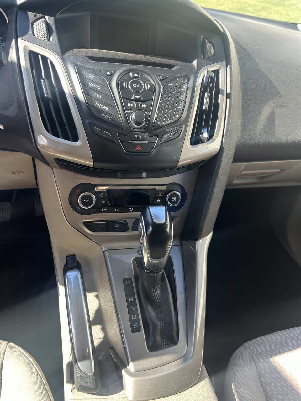 Used 2012 Ford Focus SEL w/ Cargo Management Pkg image 10