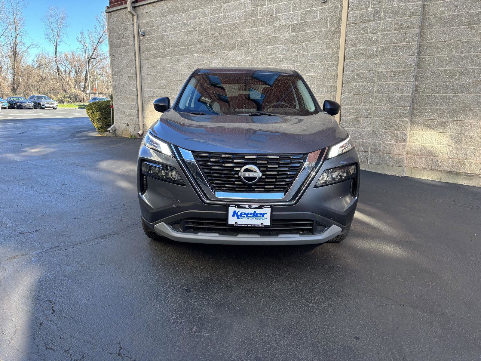 Used 2023 Nissan Rogue S image 5