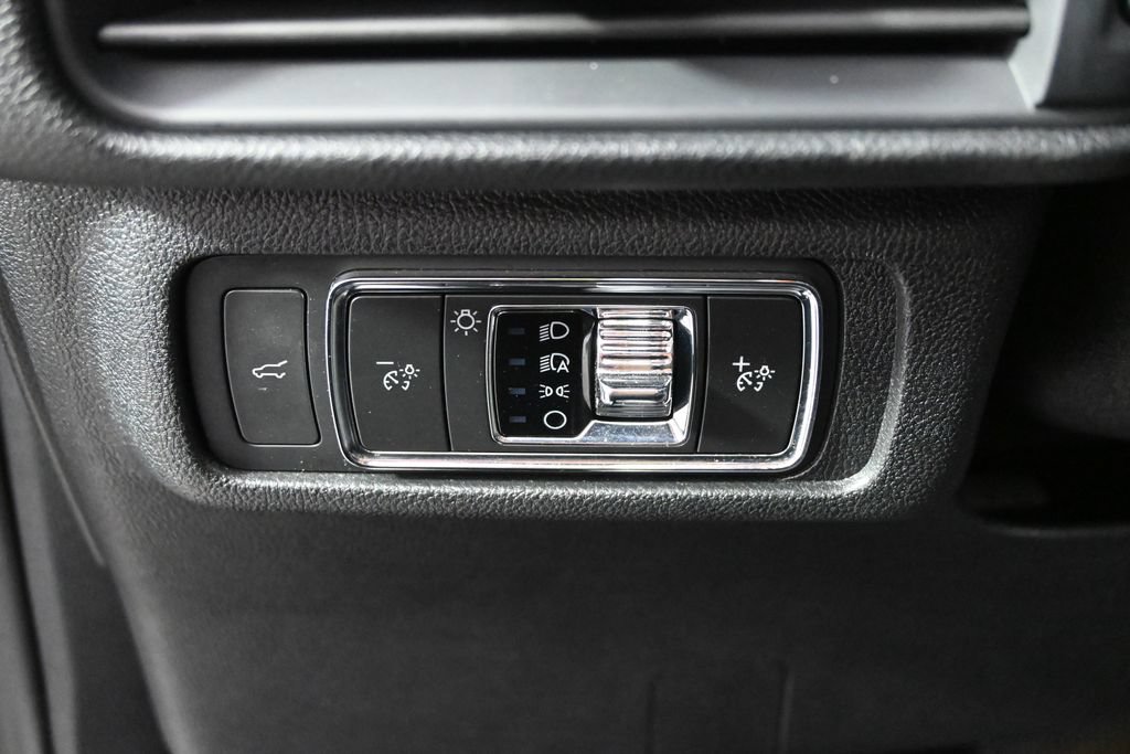 Used 2022 Lincoln Corsair Reserve AWD/4WD image 23