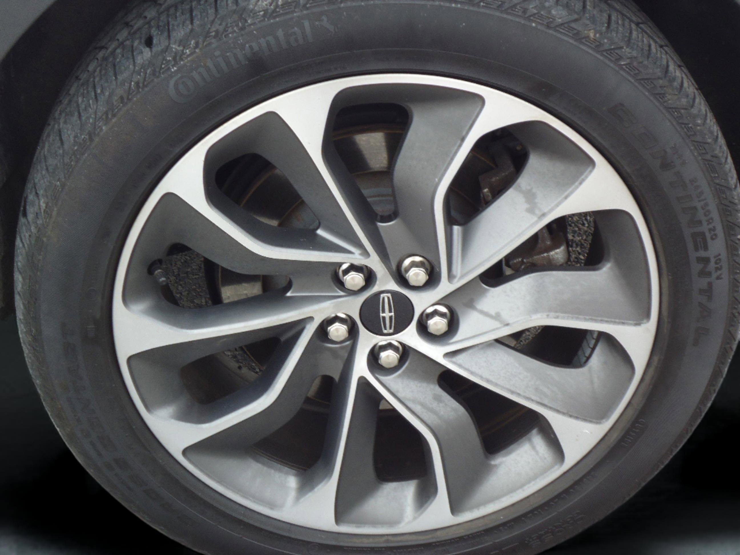 Used 2023 Lincoln Nautilus Reserve image 9