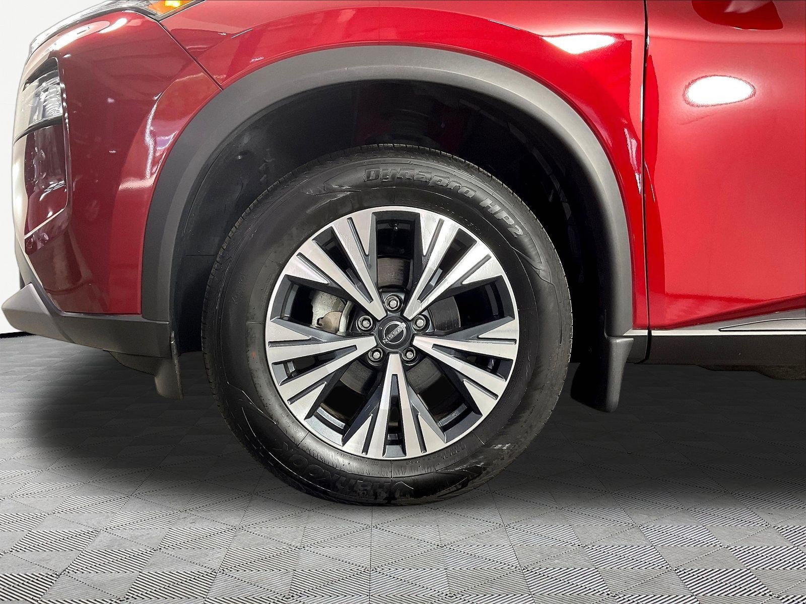 Used 2023 Nissan Rogue SV AWD/4WD image 32