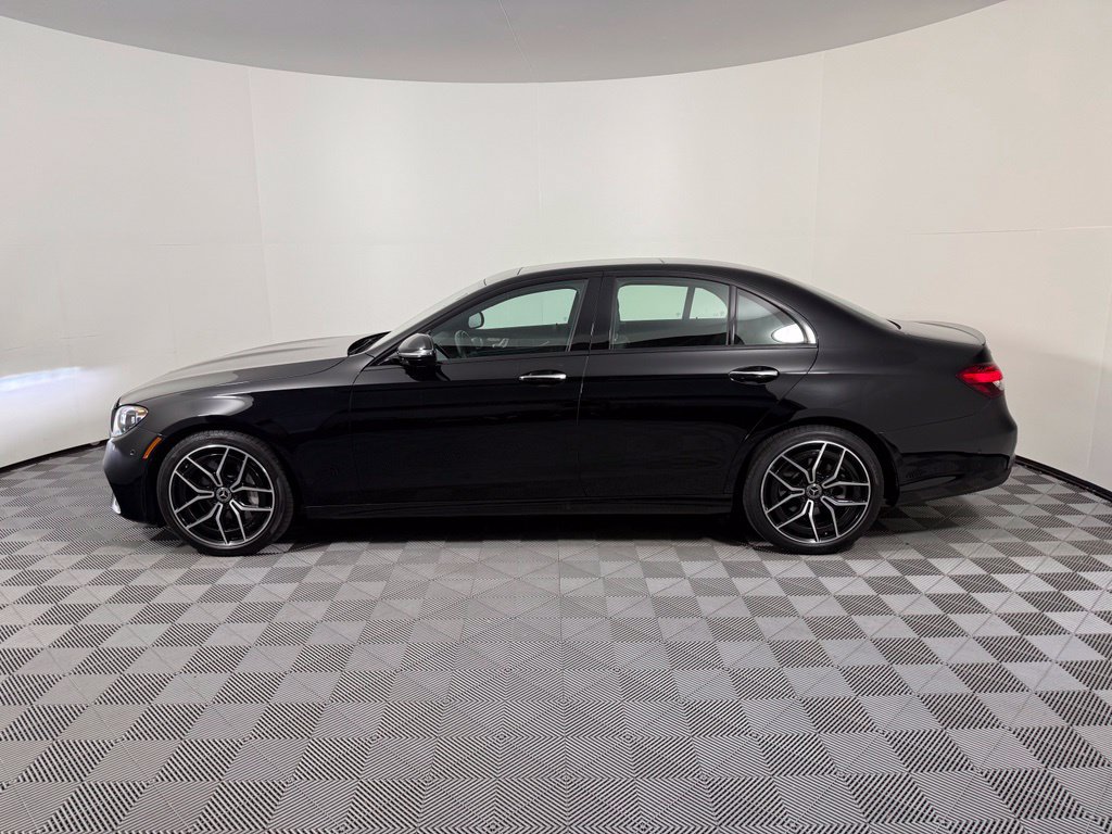 Used 2021 Mercedes-Benz E 350 4MATIC Sedan image 2