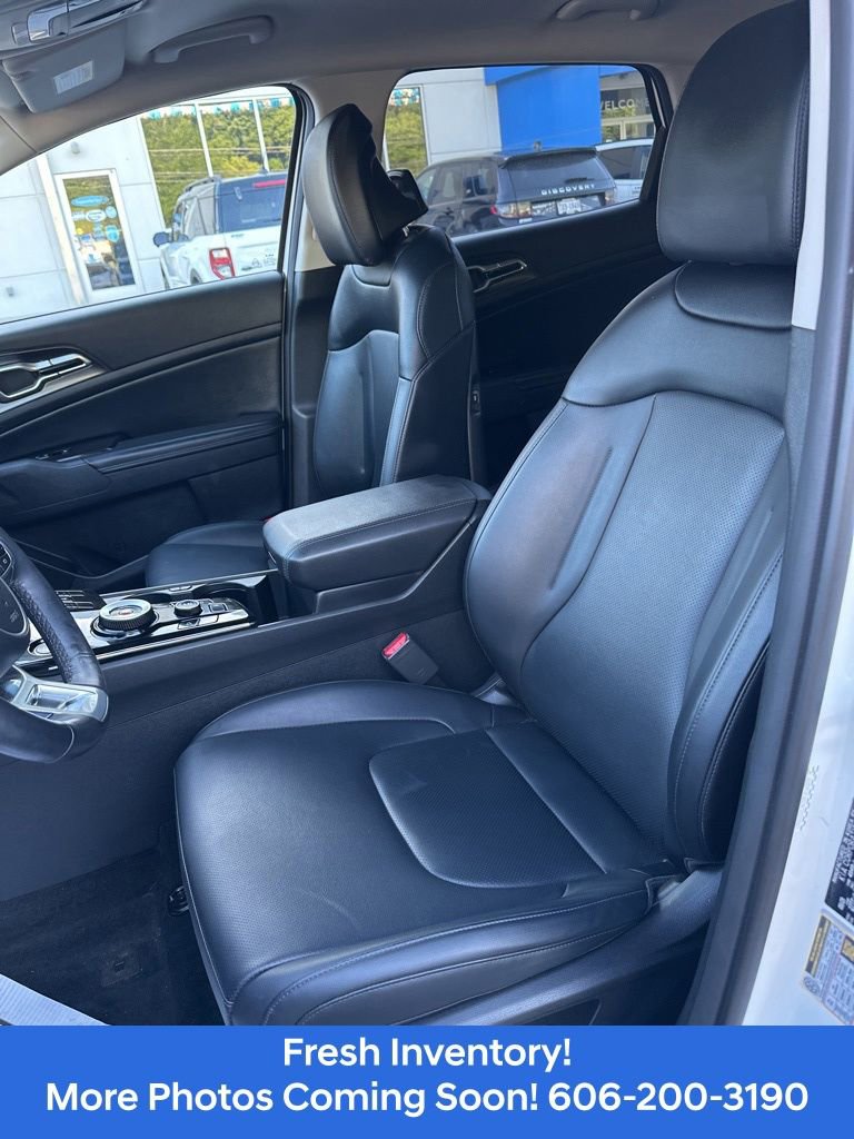 Used 2023 Kia Sportage EX AWD/4WD image 9
