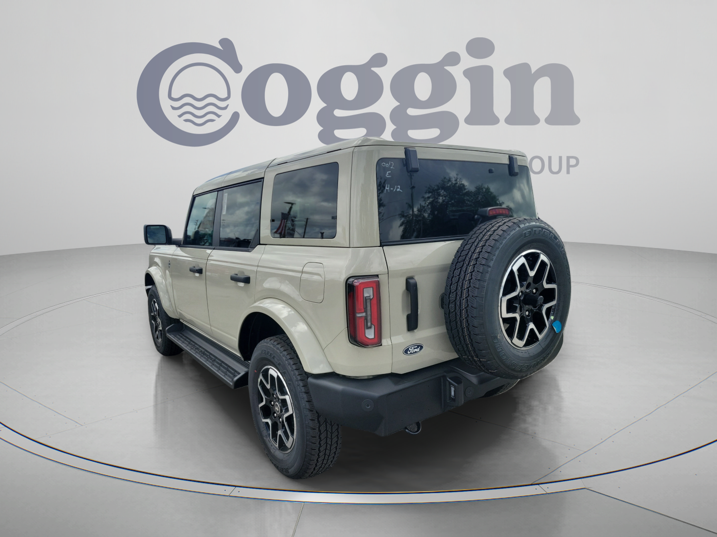 New 2026 Ford Bronco Outer Banks AWD/4WD image 2