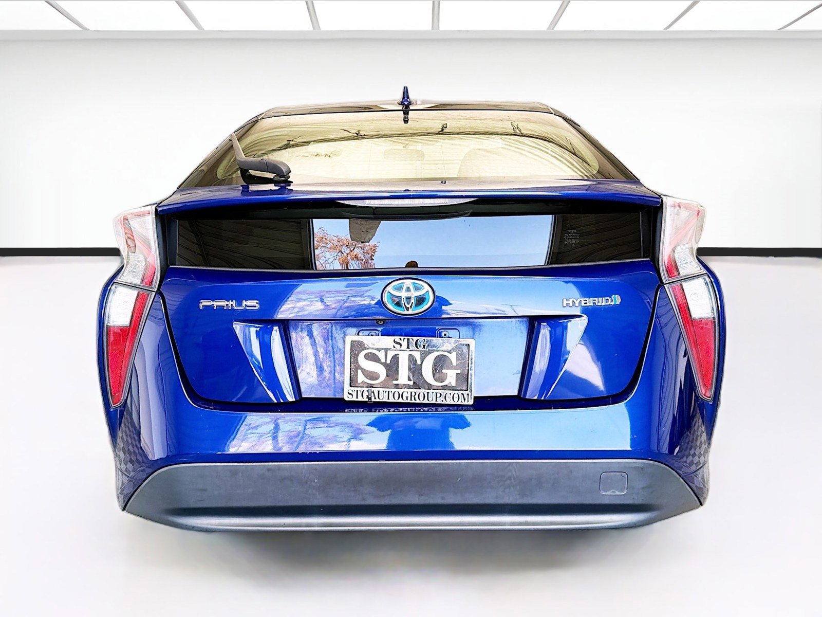 Used 2016 Toyota Prius Two FWD image 5