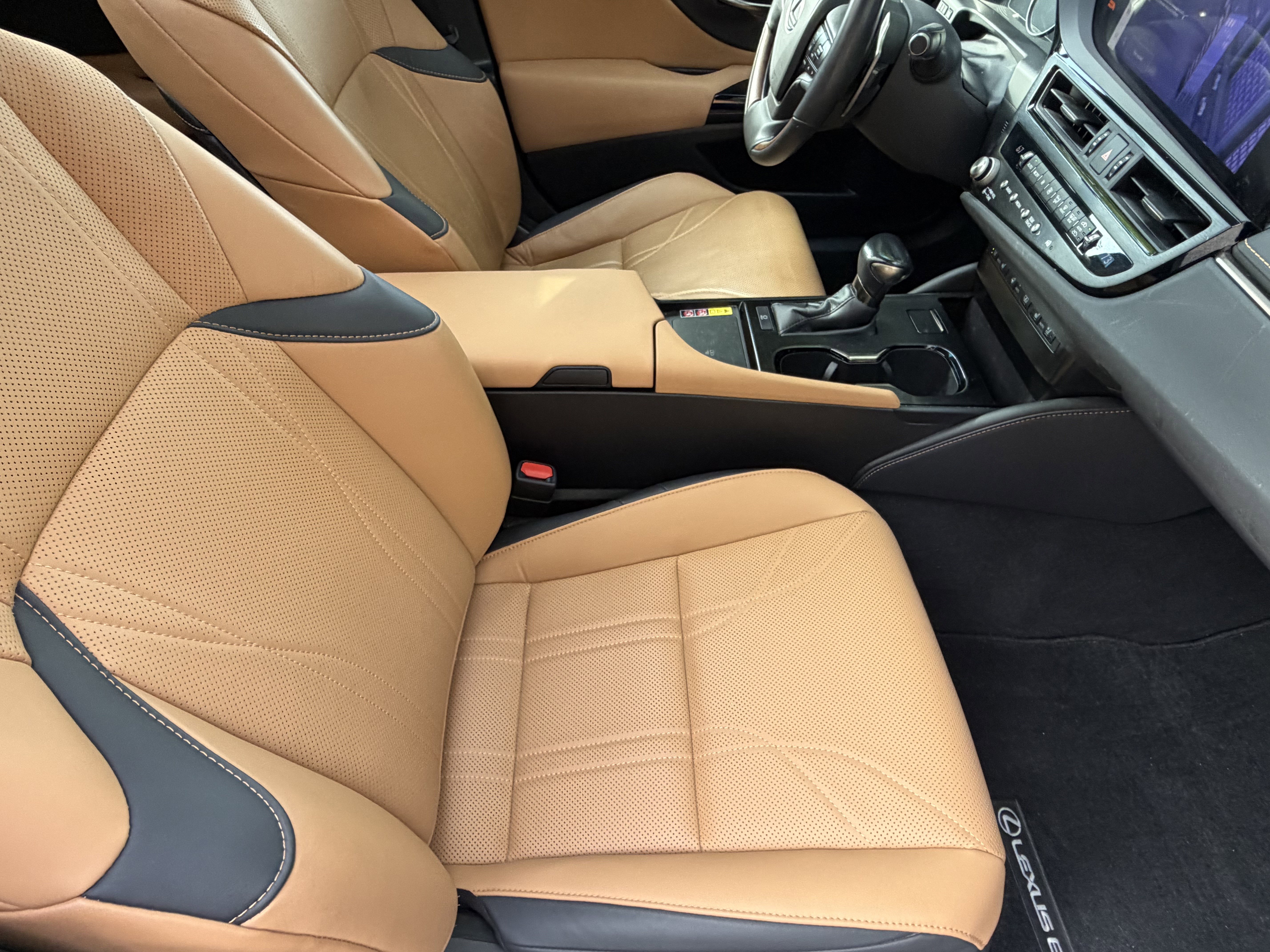 Used 2023 Lexus ES 350 Ultra Luxury w/ Accessory Package (Z2) FWD image 44