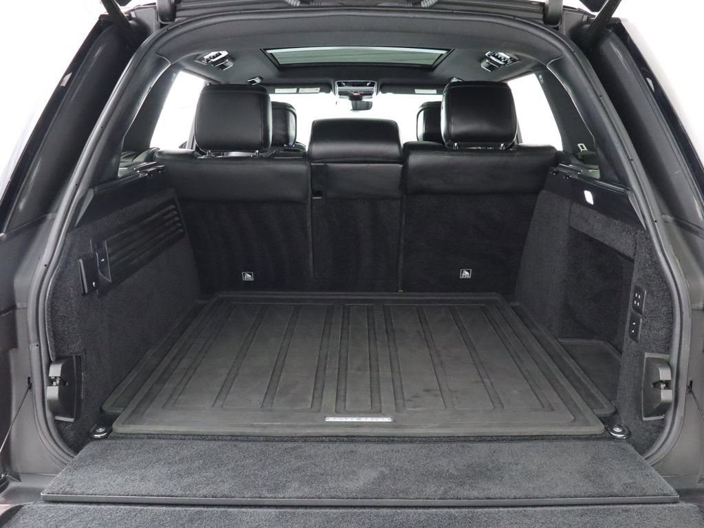 Used 2019 Land Rover Range Rover Long Wheelbase Supercharged image 38