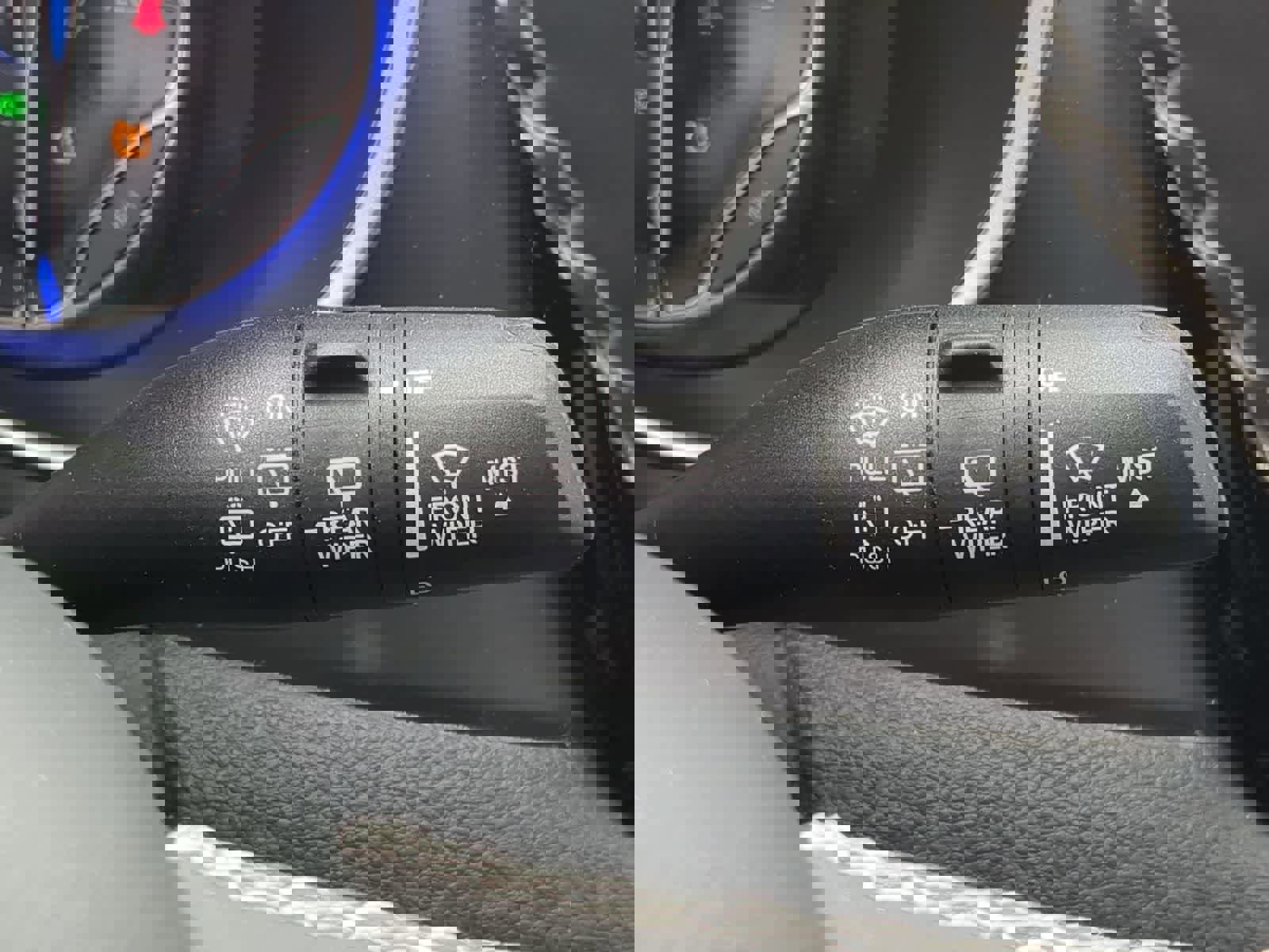 Used 2023 Chrysler Pacifica Touring-L image 24