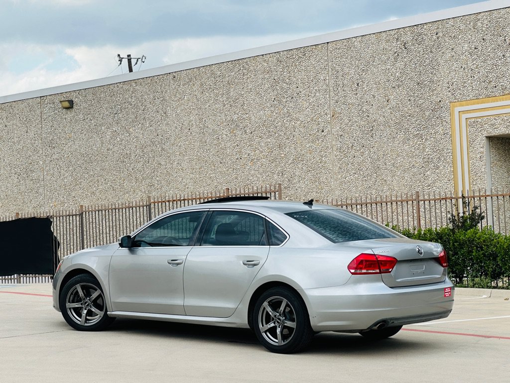 Used 2013 Volkswagen Passat 2.5 SE FWD image 6