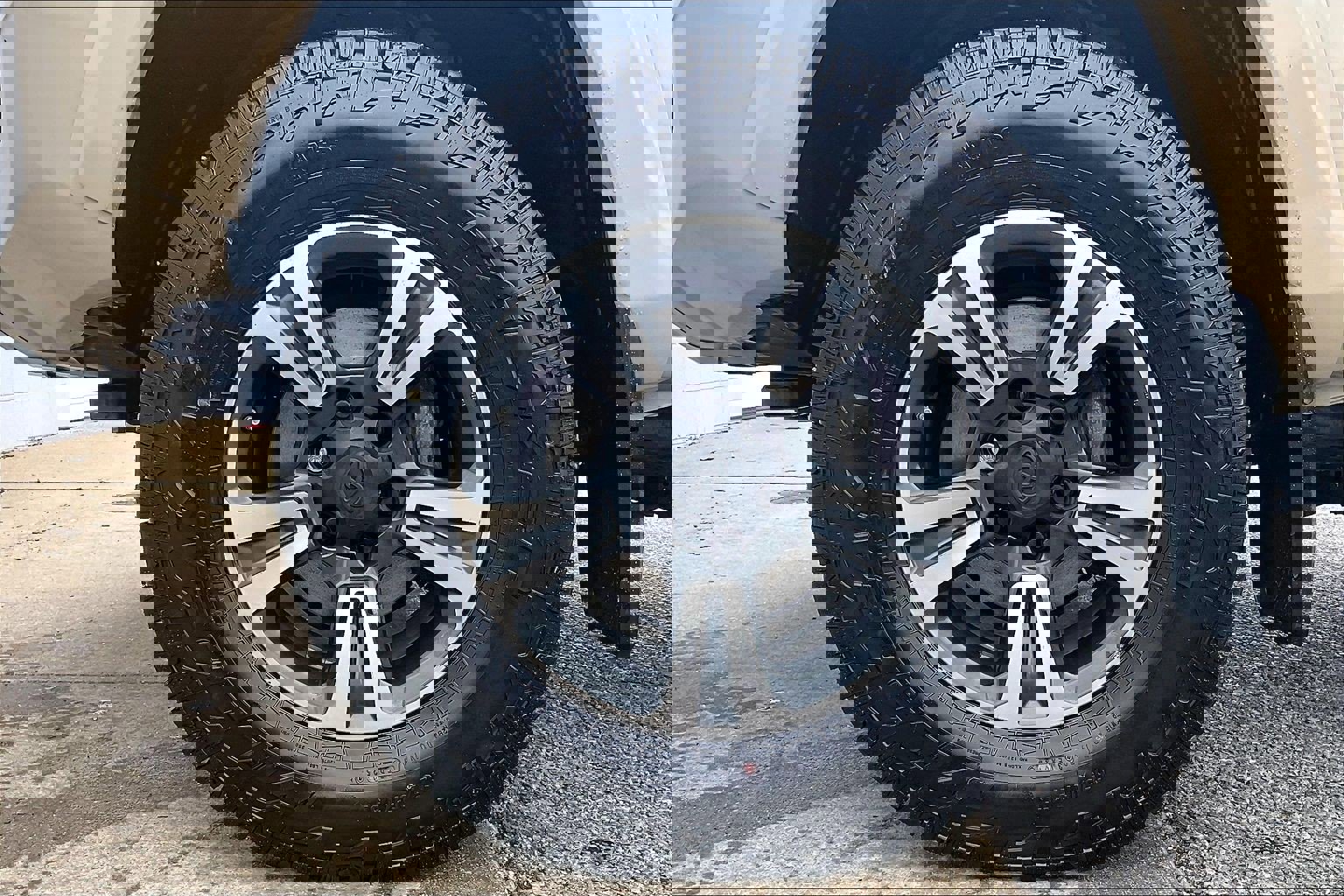 Used 2019 Toyota Tacoma TRD Sport image 11