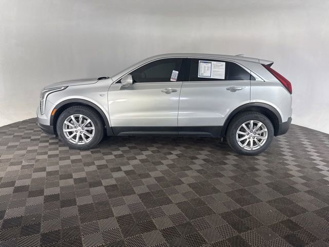 Used 2021 Cadillac XT4 Luxury w/ Driver Awareness Package image 10