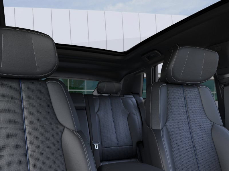 New 2025 Cadillac Lyriq Luxury RWD image 48