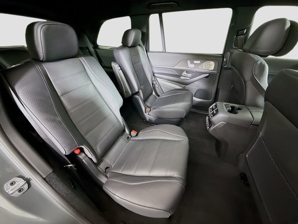 Used 2026 Mercedes-Benz GLS 450 4MATIC image 30
