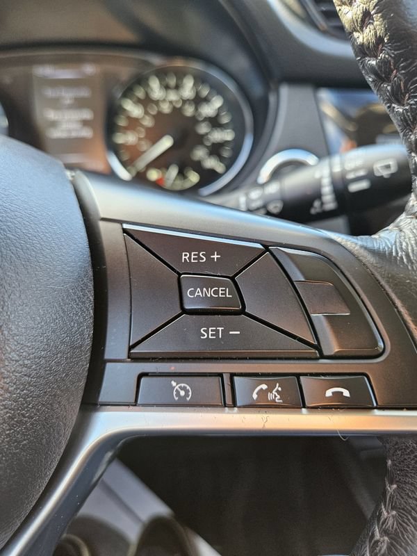 Used 2017 Nissan Rogue Sport SL AWD/4WD image 13