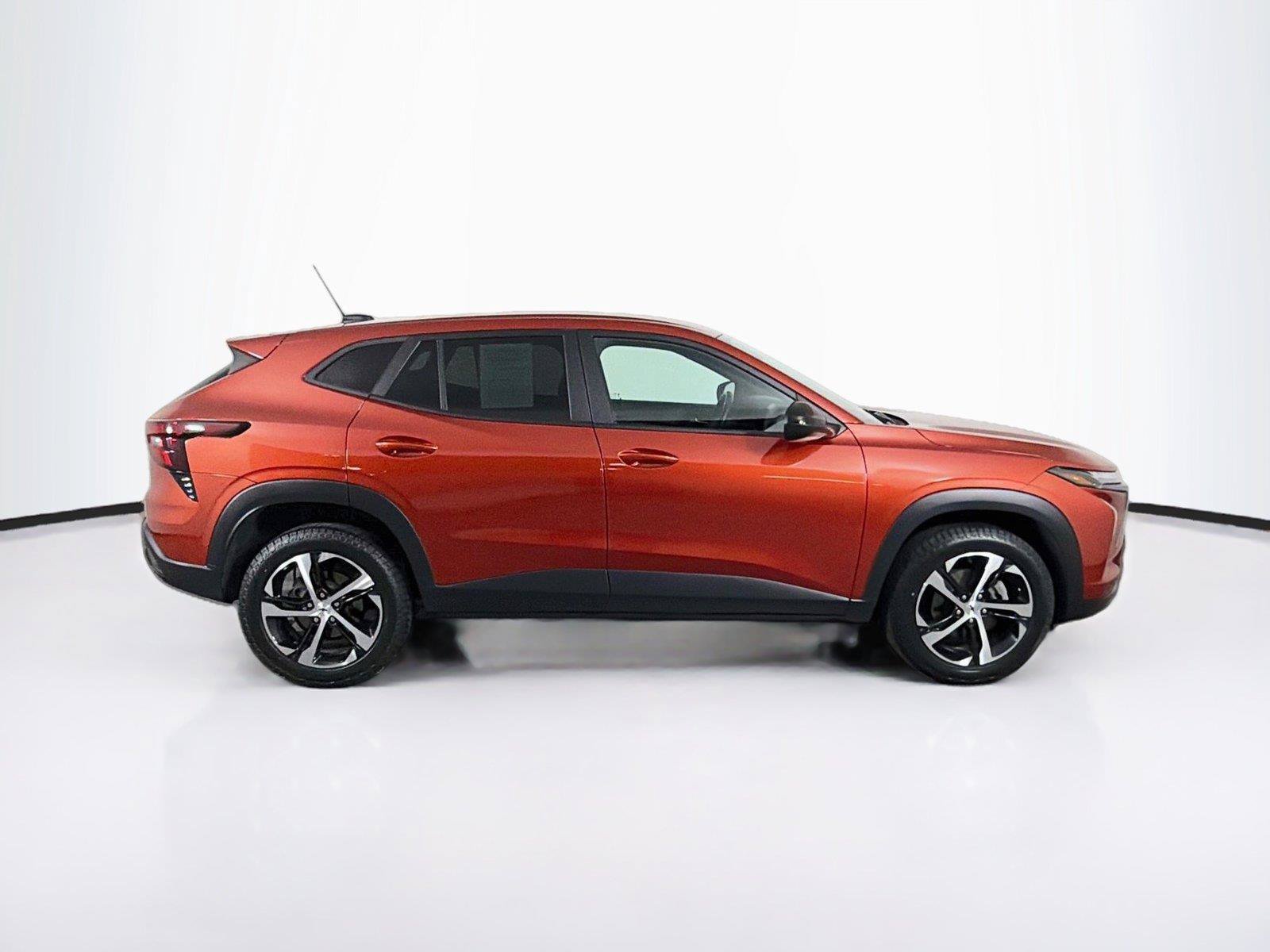 Used 2024 Chevrolet Trax RS w/ Driver Confidence Package FWD image 12