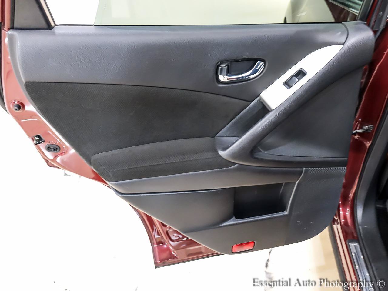 Used 2011 Nissan Murano SV AWD/4WD image 27