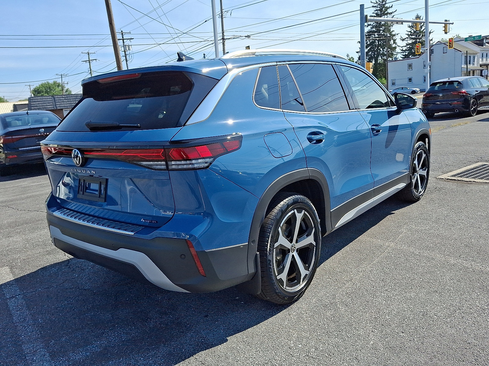 New 2025 Volkswagen Tiguan SE image 5