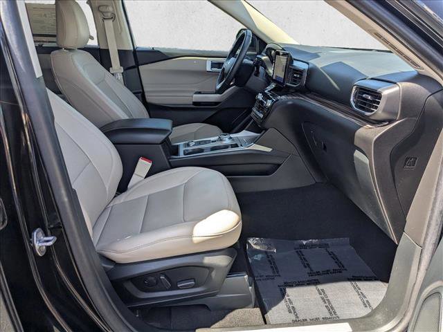 Used 2024 Ford Explorer Limited w/ Equipment Group 301A AWD/4WD image 18