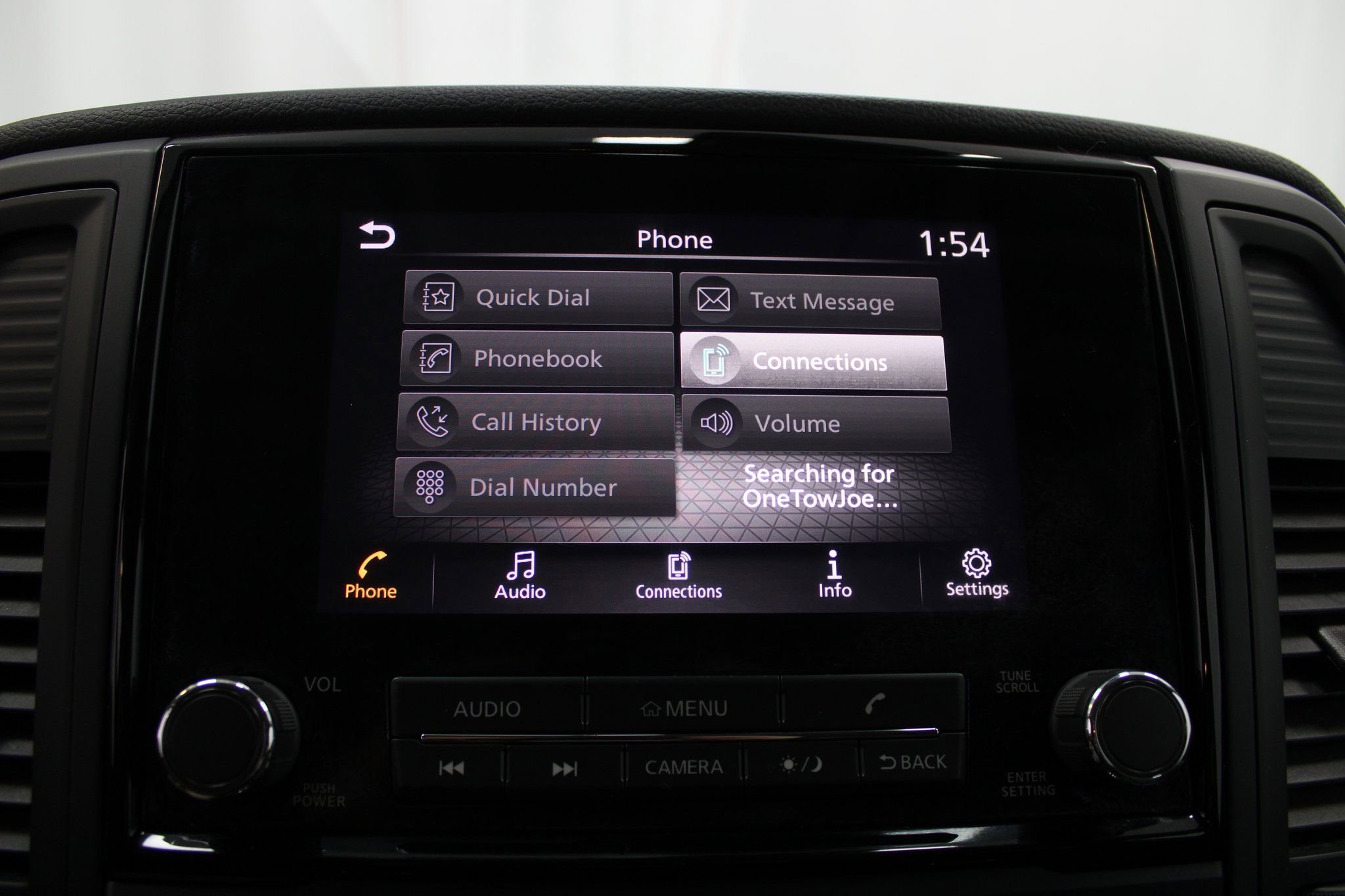 Used 2022 Nissan Titan SV image 39