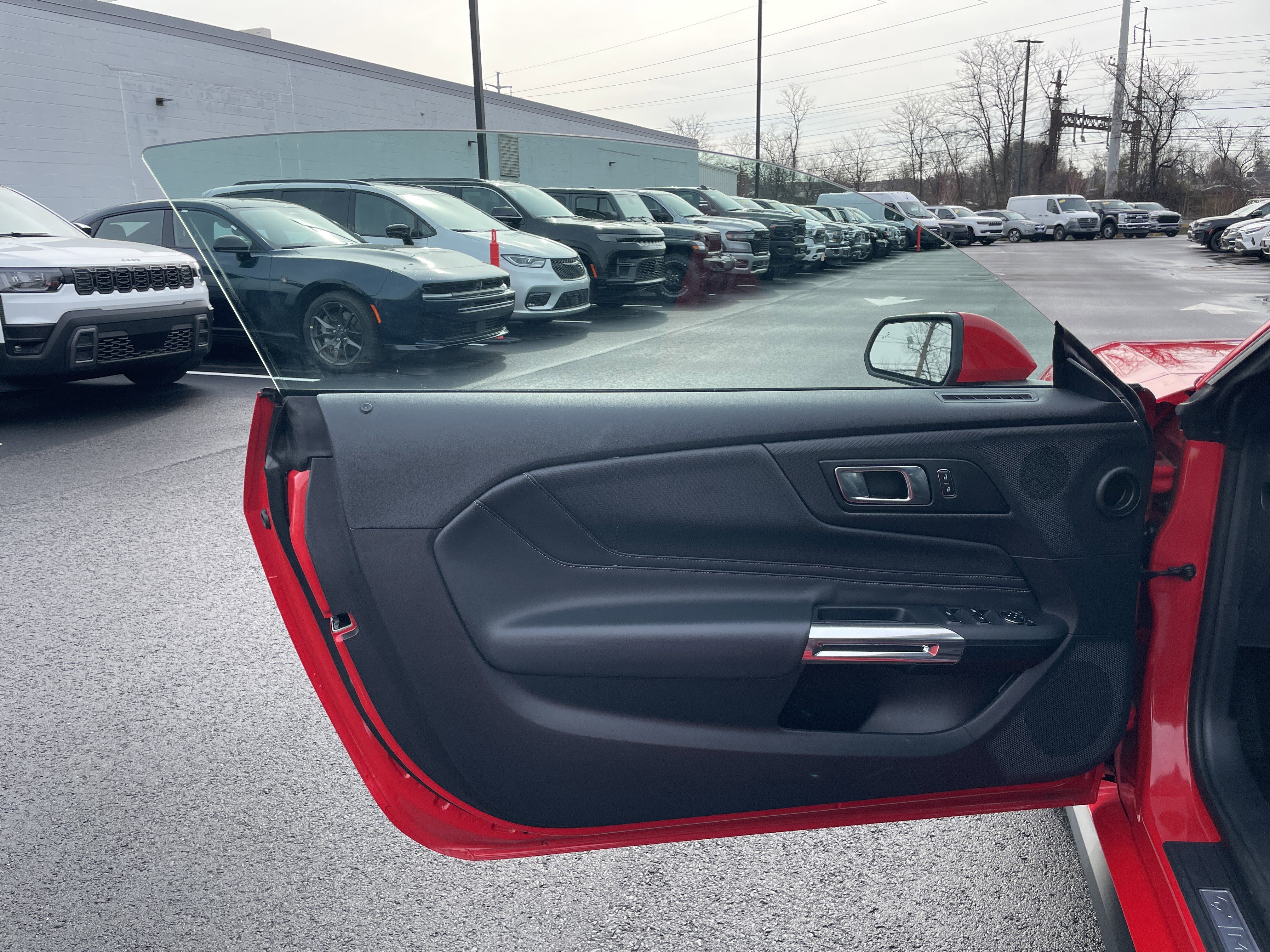 Used 2025 Ford Mustang Premium image 18