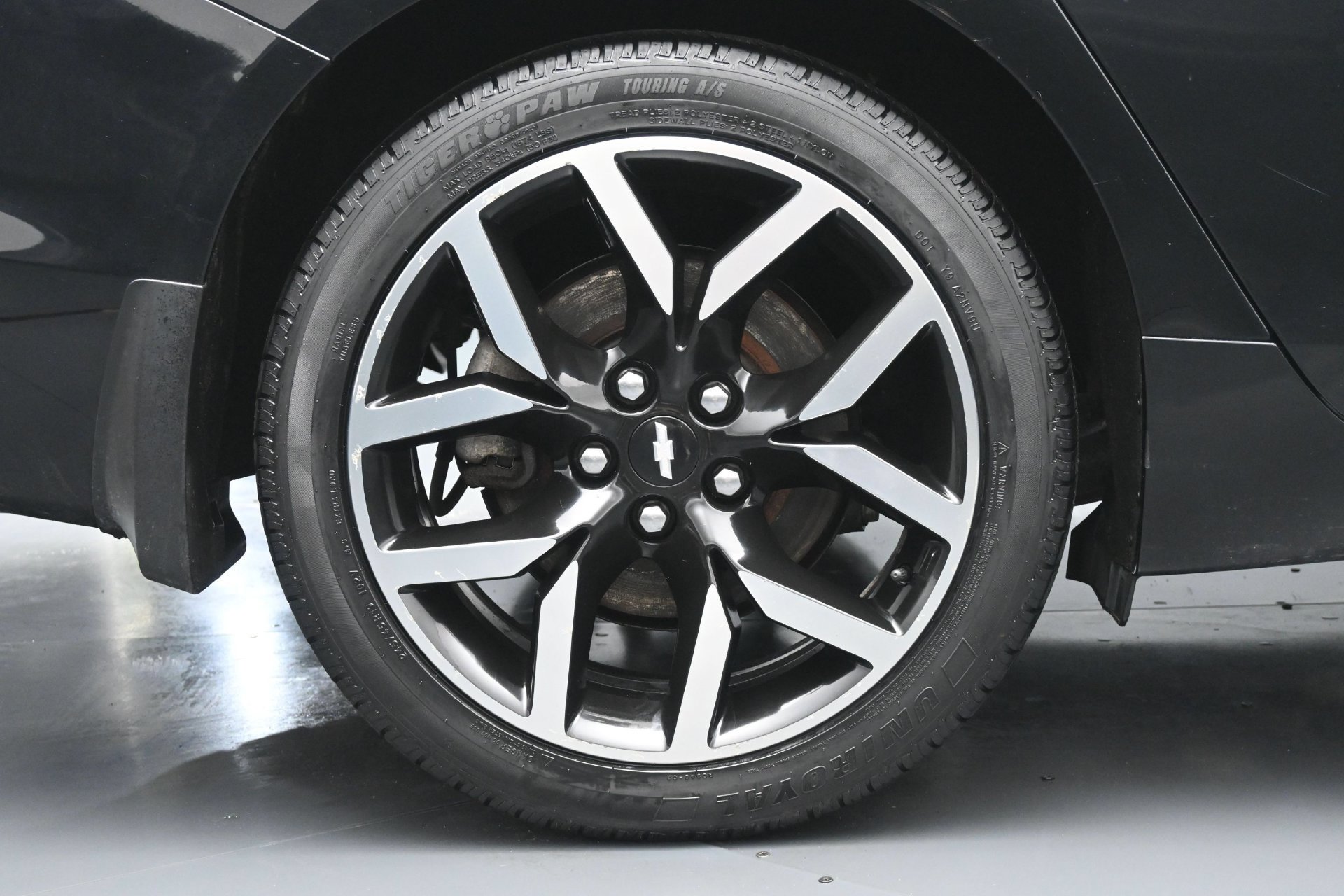 Used 2017 Chevrolet Impala LT FWD image 16