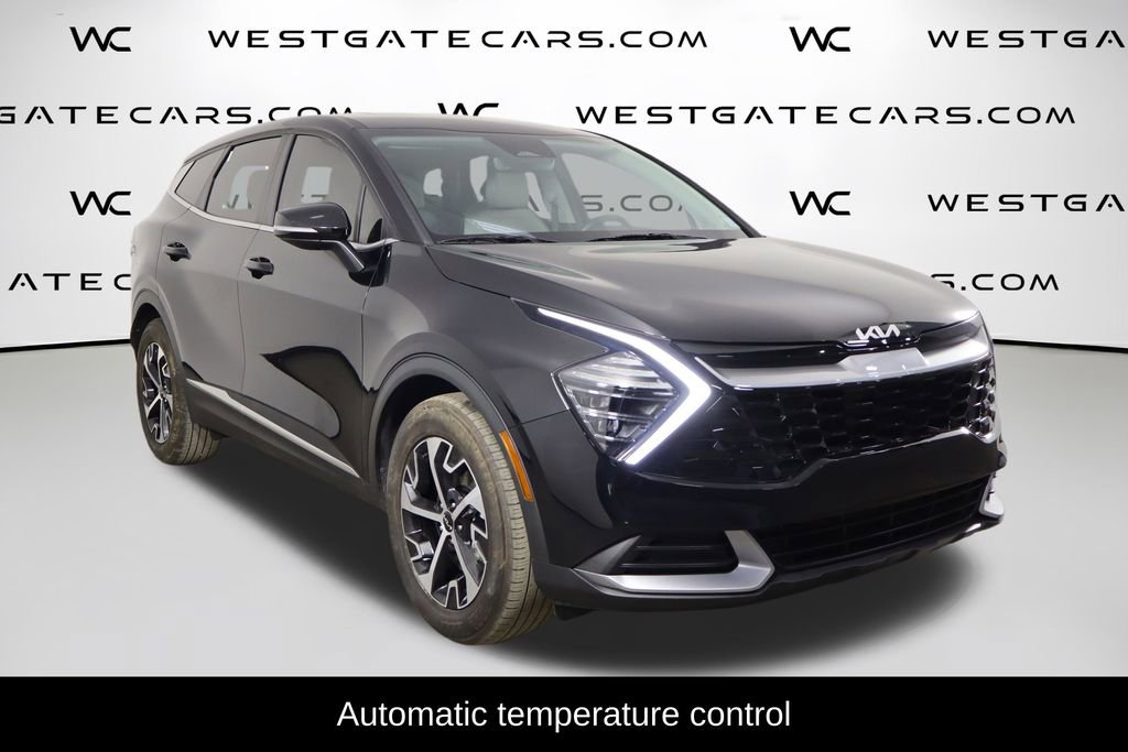 Used 2025 Kia Sportage EX image 4