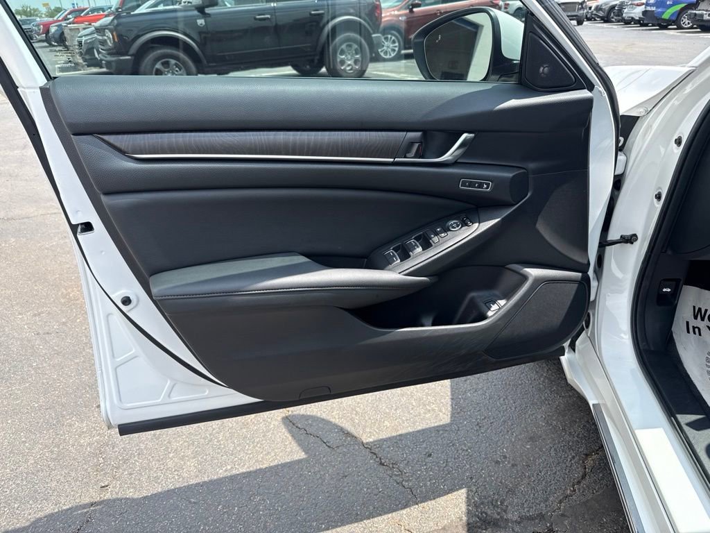 Used 2020 Honda Accord EX-L image 6