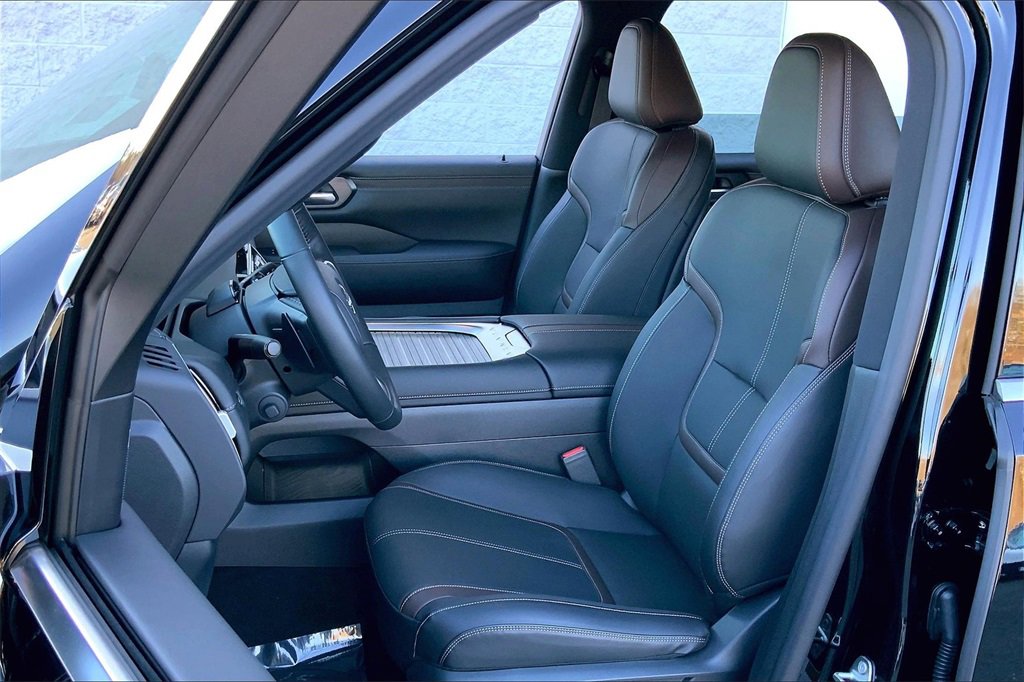 New 2025 Nissan Armada SL image 9