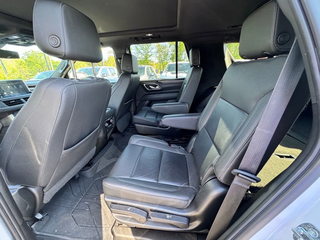 Used 2022 Chevrolet Tahoe Z71 w/ Luxury Package AWD/4WD image 27