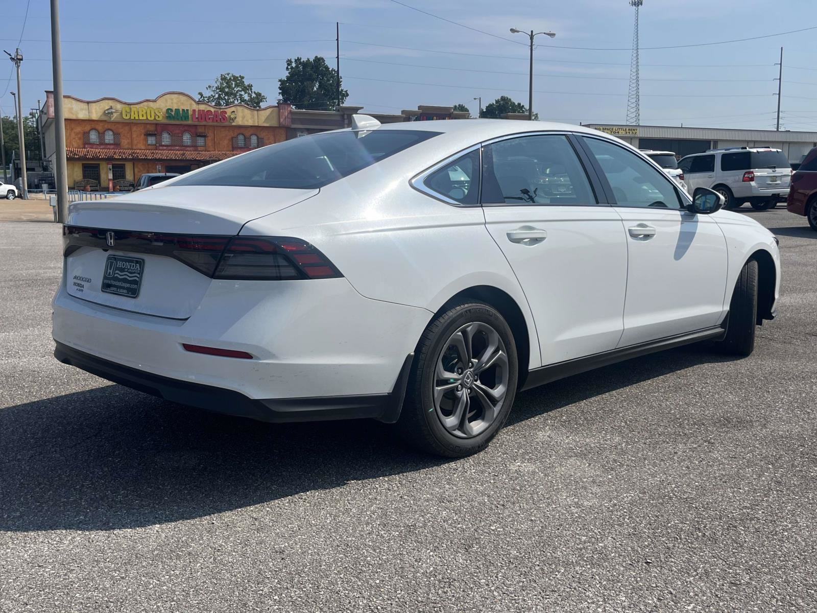 Used 2023 Honda Accord EX image 3