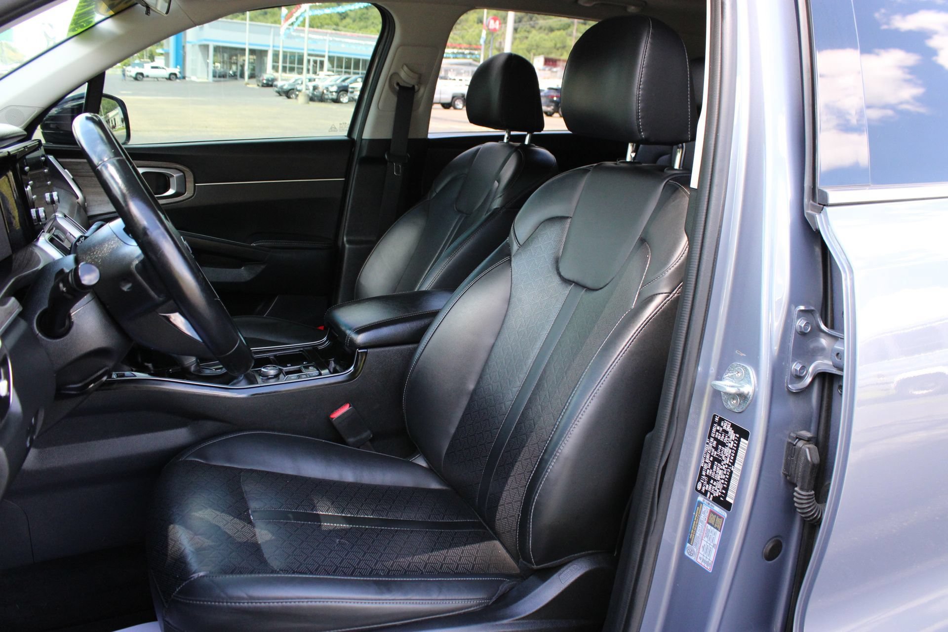 Used 2021 Kia Sorento EX w/ Panoramic Sunroof Package AWD/4WD image 17
