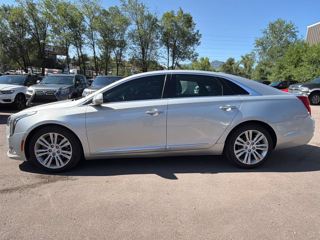 Used 2019 Cadillac XTS Luxury FWD image 4