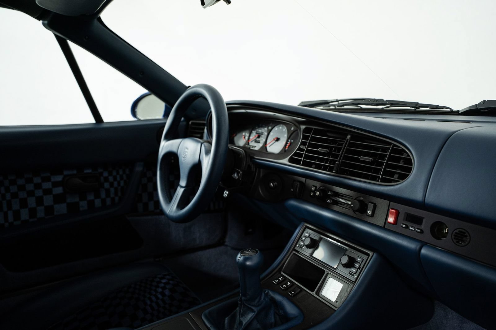 Used 1992 Porsche 968 Cabriolet RWD image 39