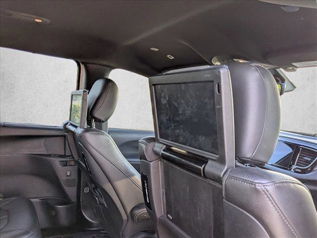 Used 2018 Chrysler Pacifica Touring-L Plus w/ S Appearance Package image 22