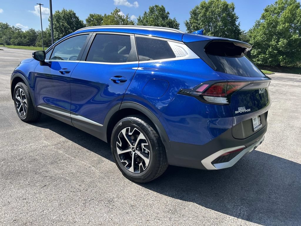 Used 2023 Kia Sportage EX AWD/4WD image 5