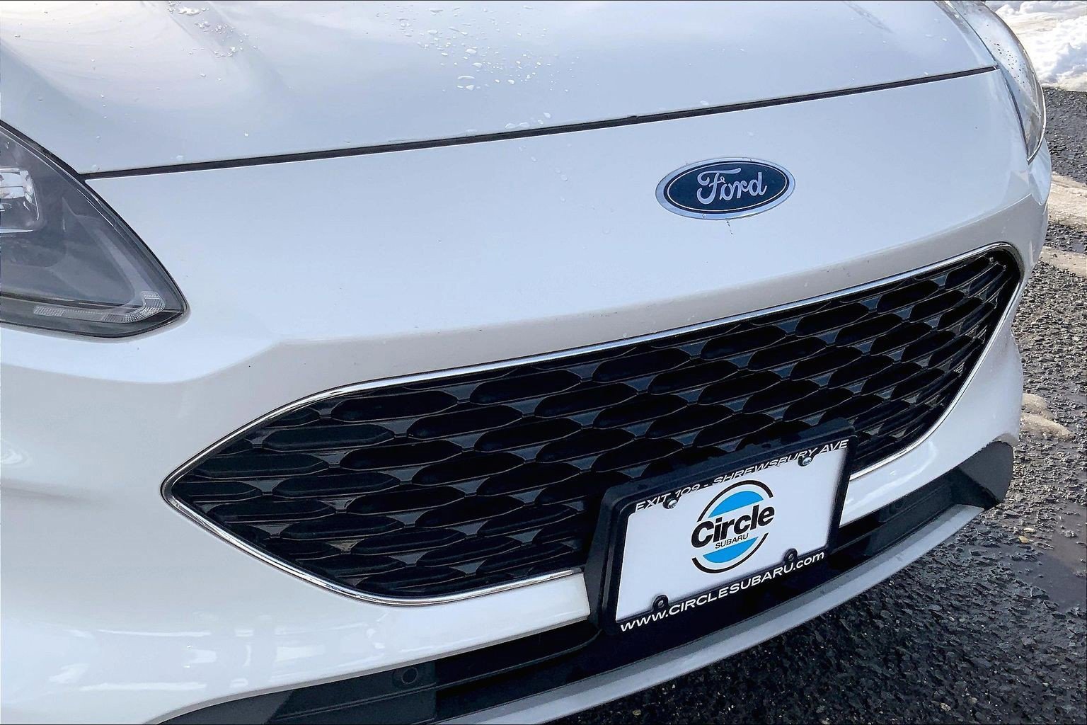 Used 2020 Ford Escape Titanium image 27