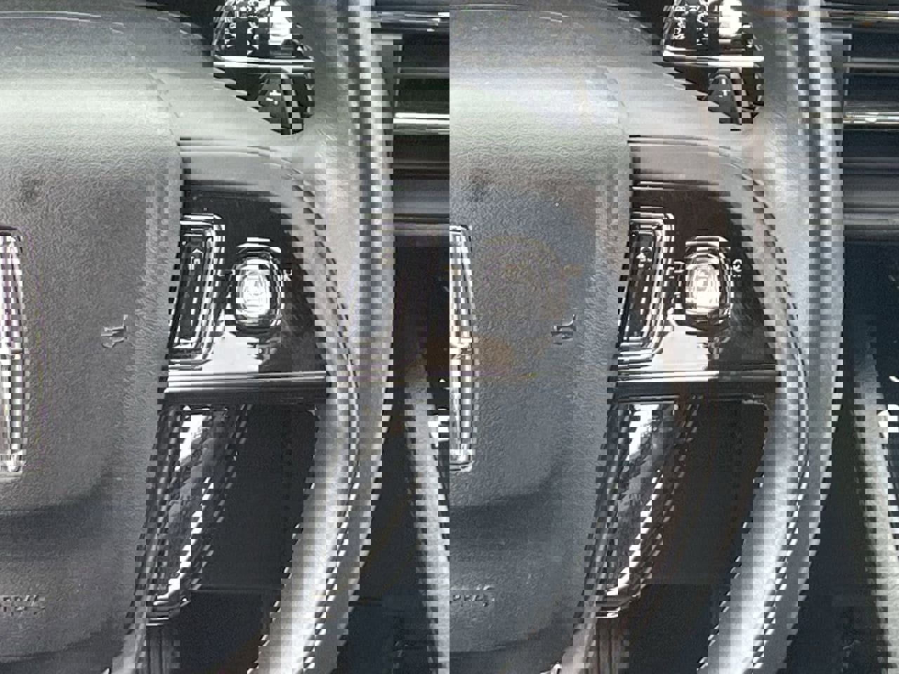 Used 2022 Lincoln Corsair AWD w/ Premium Package image 21