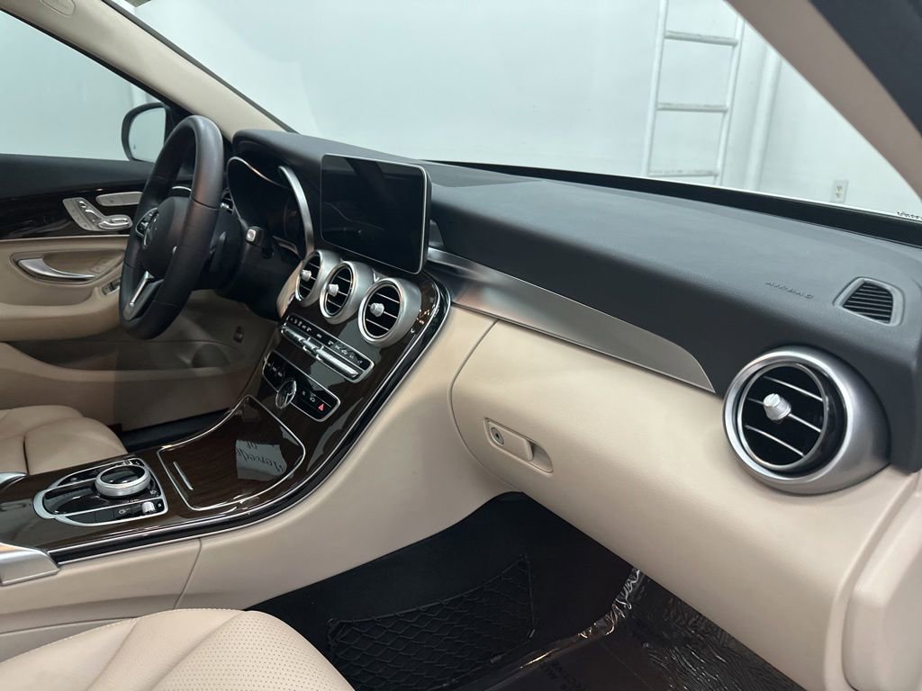 Used 2019 Mercedes-Benz C 300 Sedan image 23