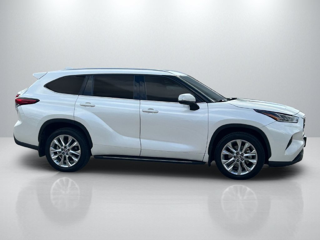 Used 2021 Toyota Highlander Limited AWD/4WD image 4
