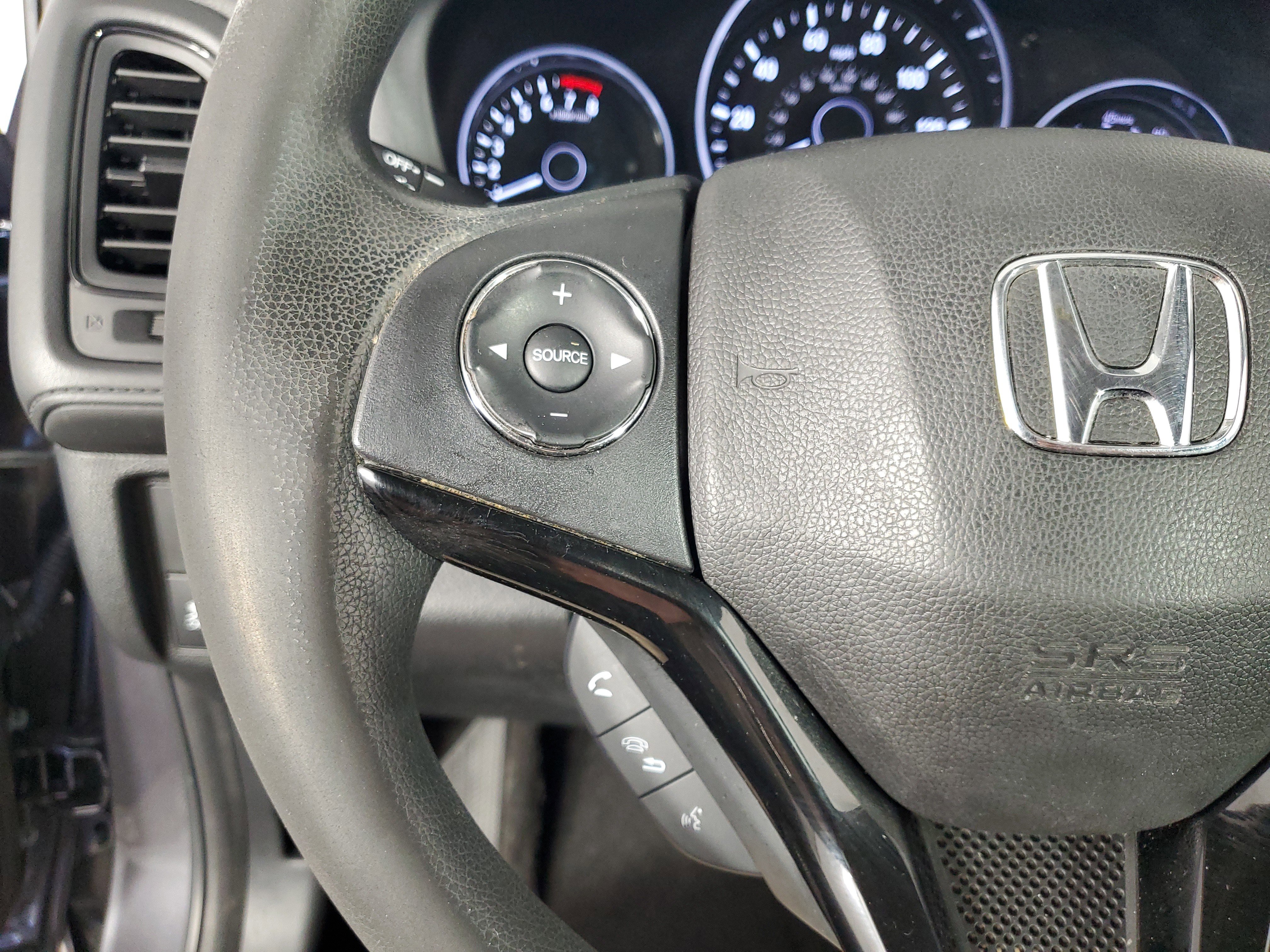 Used 2021 Honda HR-V LX image 25